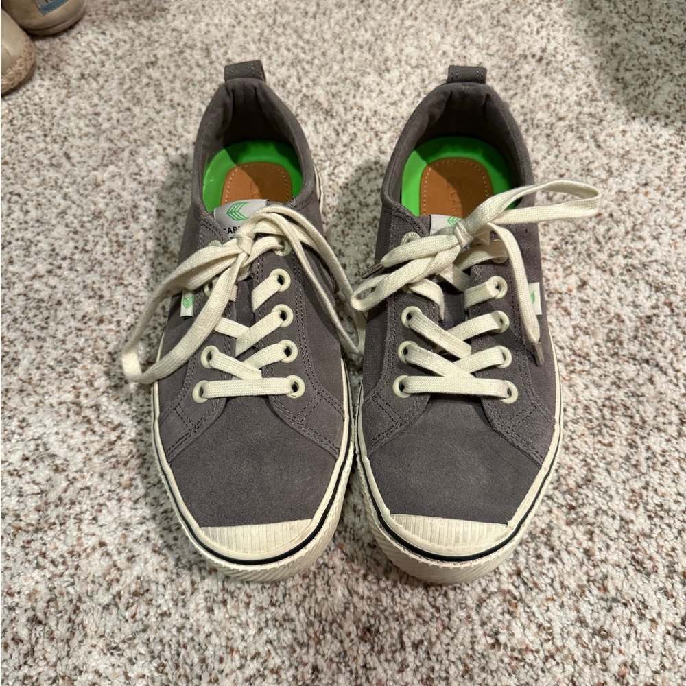 Gray Suede/Leather Cariuma OCA Low Sneakers